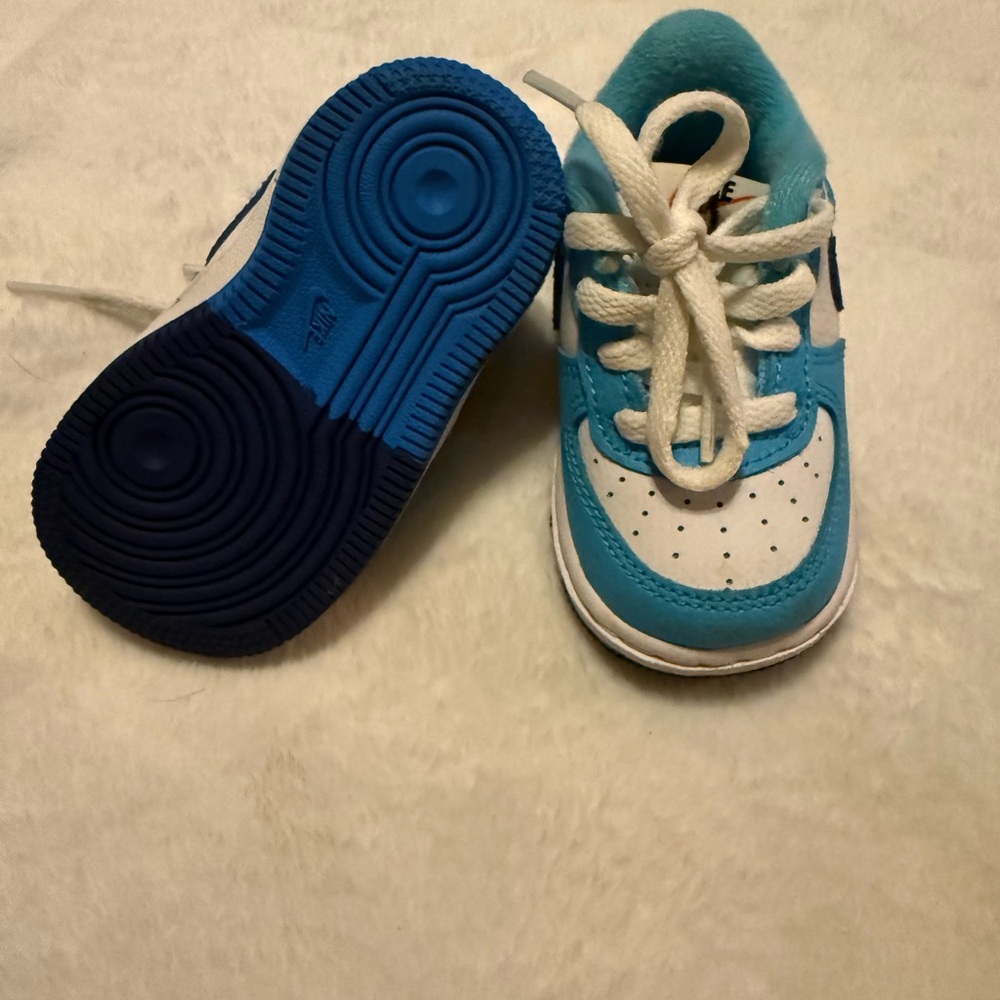 Nike Kids Aqua and Navy Sneakers
